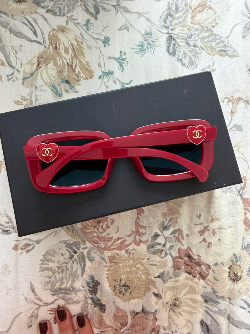 CHANEL 5520 1759/S6 RECTANGLE SUNGLASSESRed
